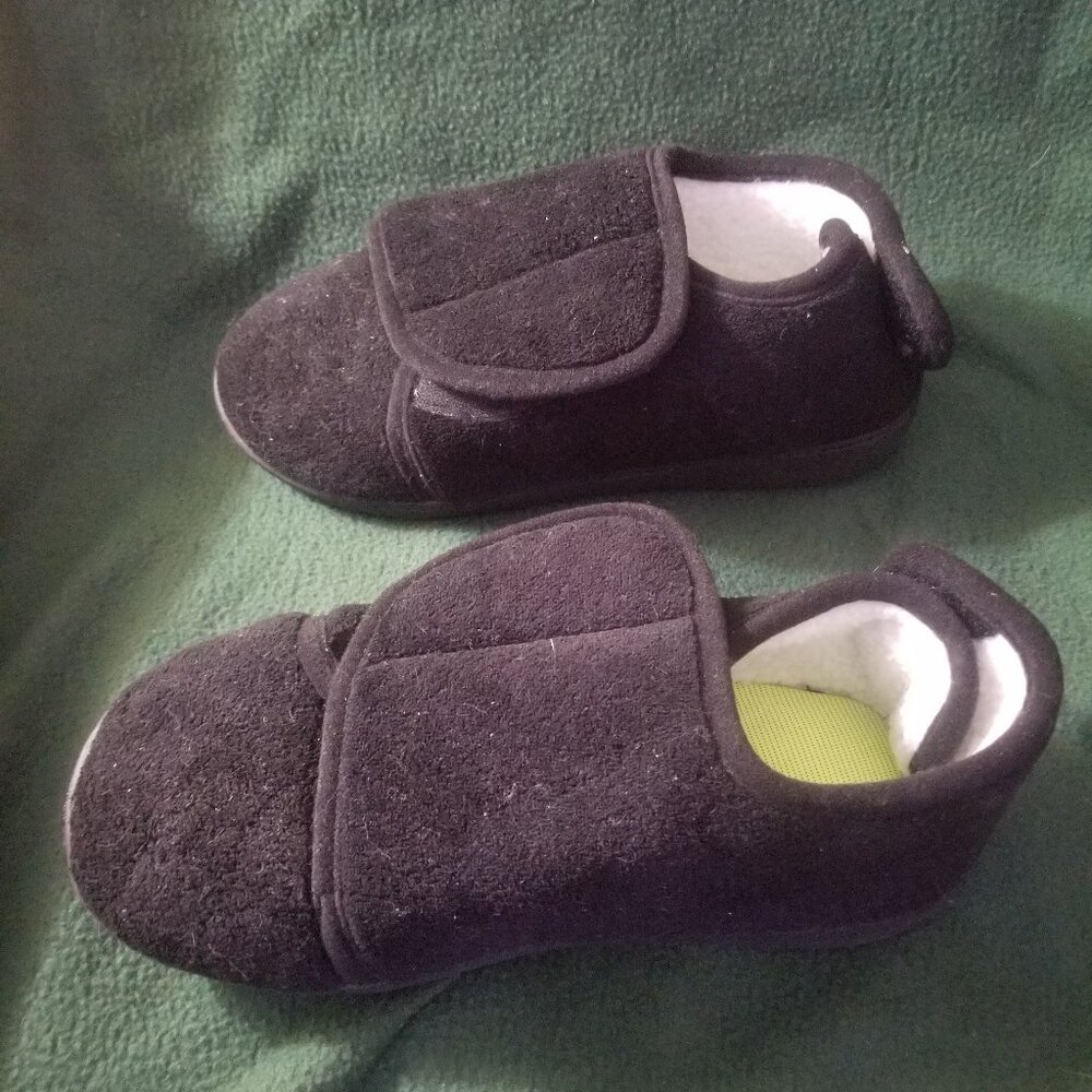 black Comfy Wraps adjustable post surgery shoes, size S / M